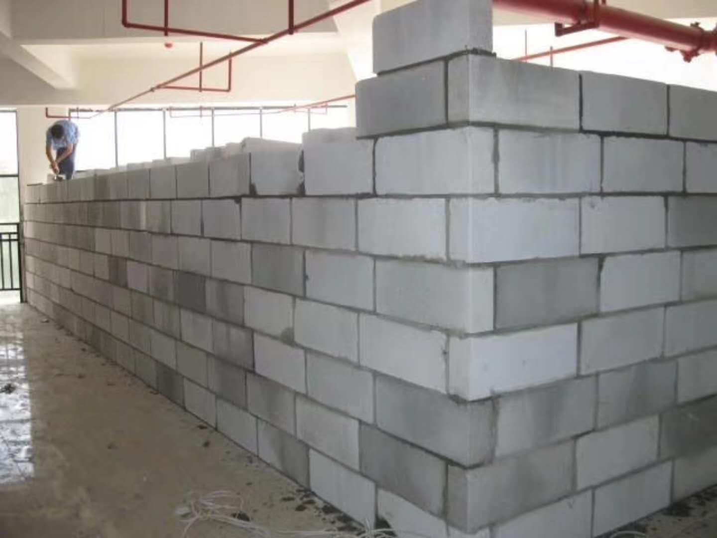 乐业蒸压加气混凝土砌块承重墙静力和抗震性能的研究